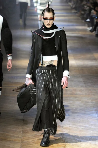 Look 37
